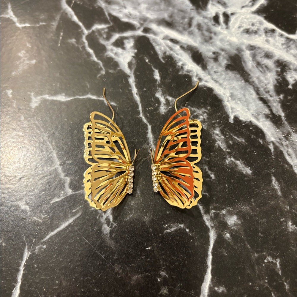 Elegant Gold Butterfly Earrings